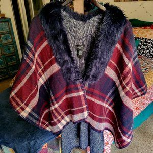Marcus Adler New York Navy Plaid Cape, One Size
